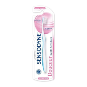 SENSODYNE TOOTHBRUSH DOUCEUR DENTS SENSIBLES S